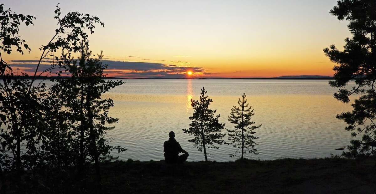 HEUREUX AU BOULOT : Regarder...